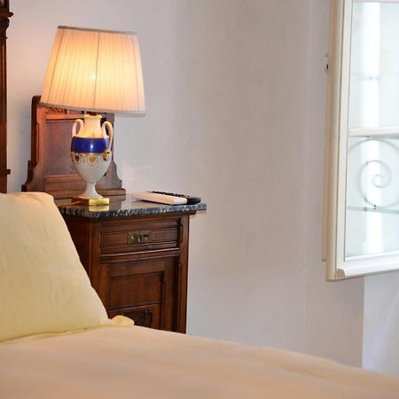 La Terrazza Di Vico Olivi B&B Ventimiglia Eksteriør bilde