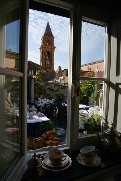 La Terrazza Di Vico Olivi B&B Ventimiglia Eksteriør bilde